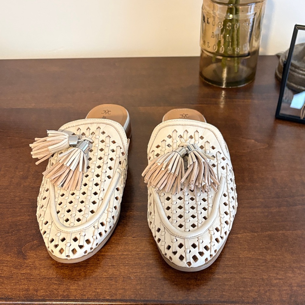 Women's Johnston & Murphy Cream Tassel Loafers - Picture 2 of 6